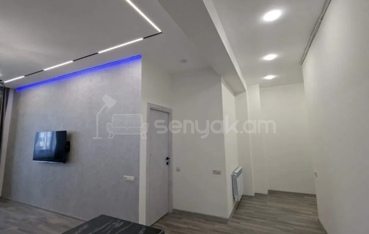 2 Սենյականոց Բնակարան, 75քմ, 5/8 հարկ, Դիզայներական Վերանորոգված, Կահավորված, Արևկող