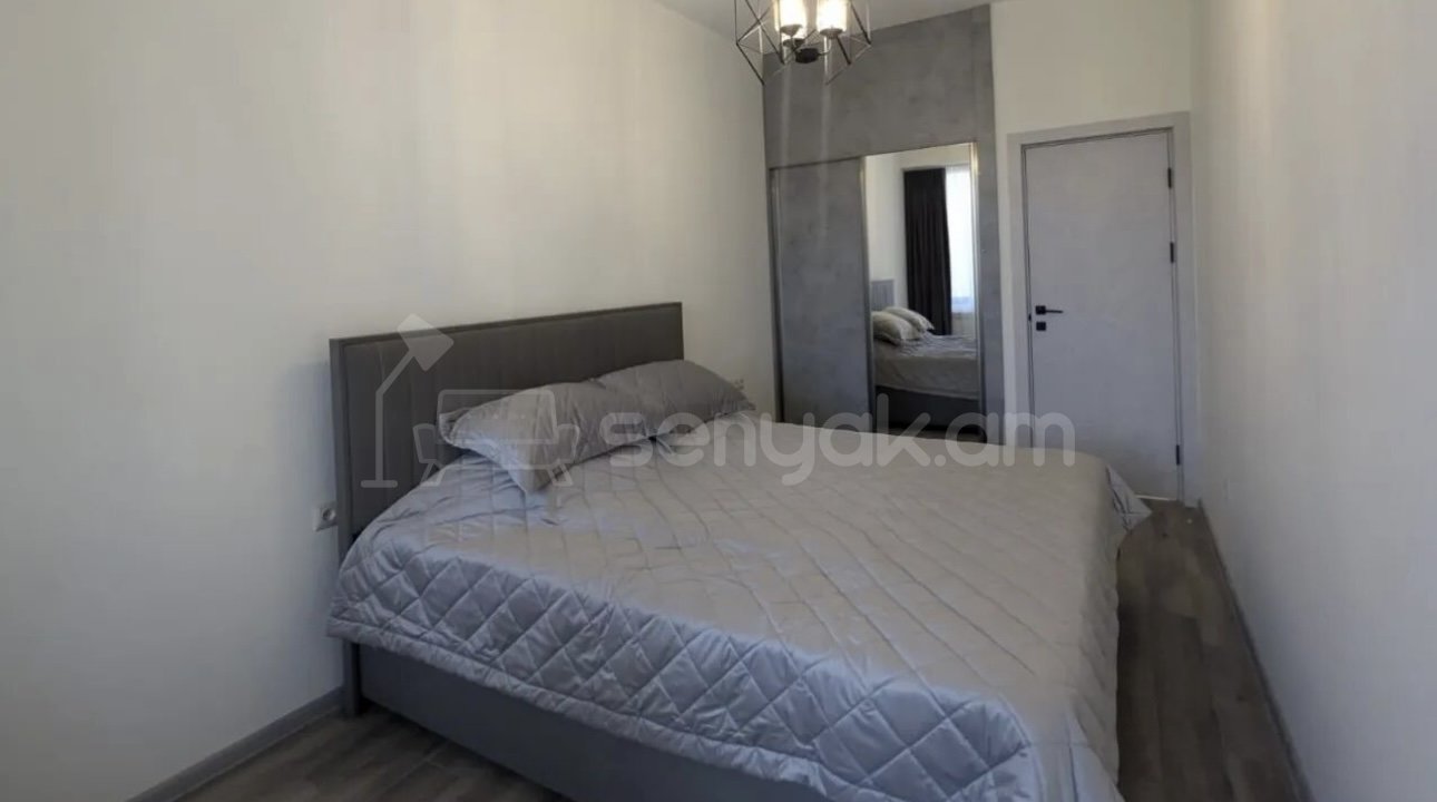 2 Սենյականոց Բնակարան, 75քմ, 5/8 հարկ, Դիզայներական Վերանորոգված, Կահավորված, Արևկող