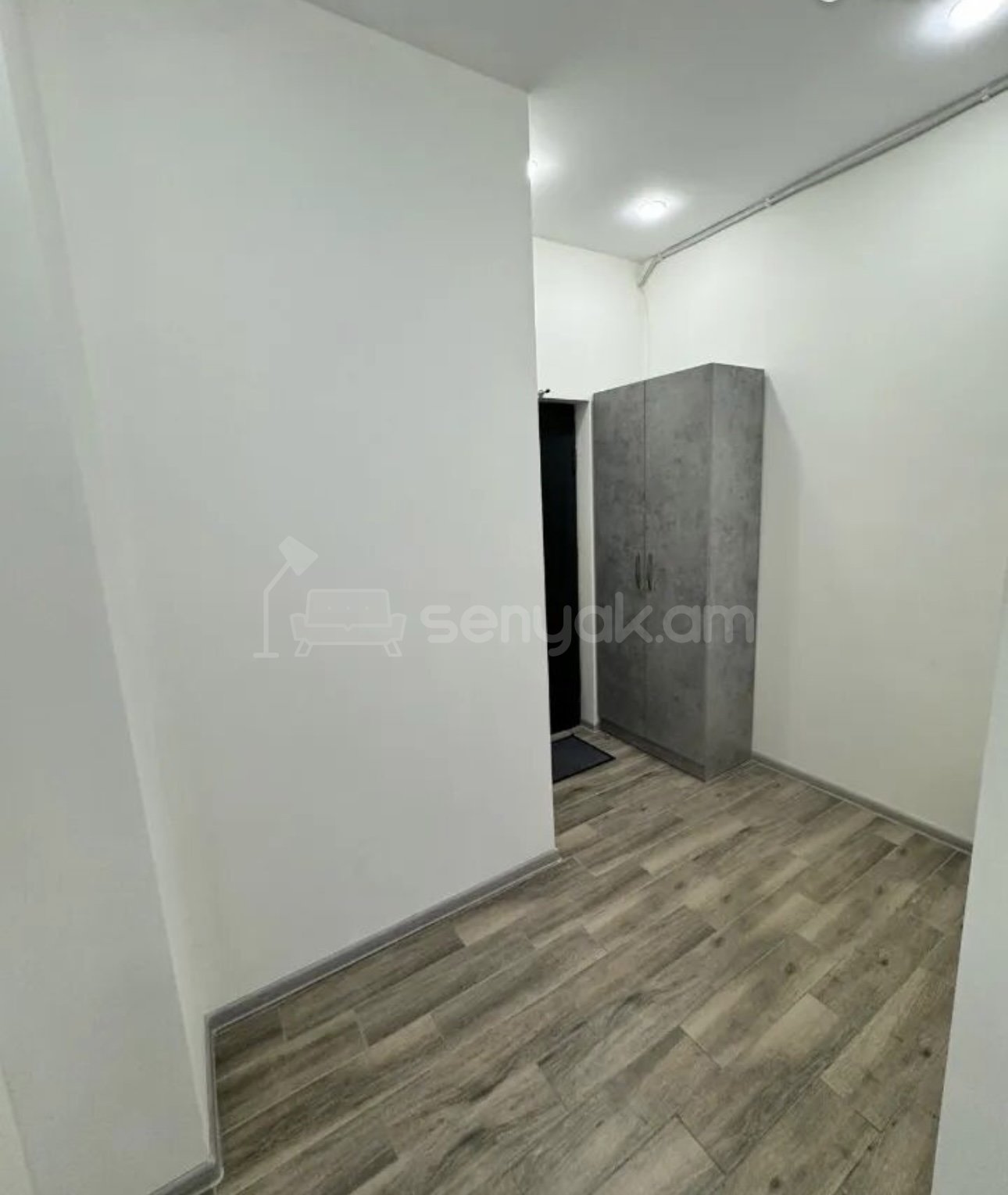 2 Սենյականոց Բնակարան, 75քմ, 5/8 հարկ, Դիզայներական Վերանորոգված, Կահավորված, Արևկող