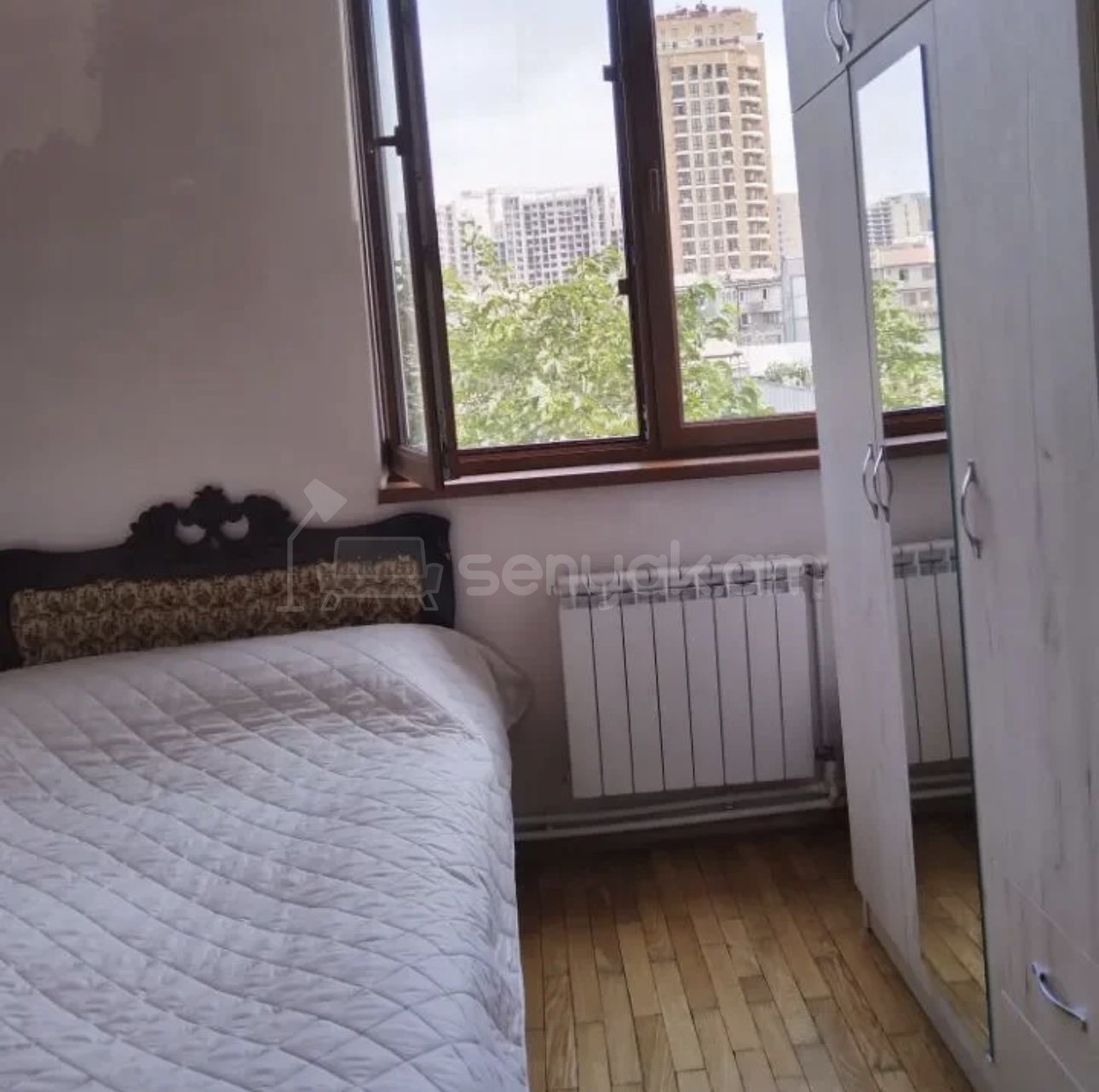 1 Սենյականոց Բնակարան Քարե Շենքում, 47քմ, 3/4 հարկ, Դիզայներական Վերանորոգված, Կահավորված, Արևկող