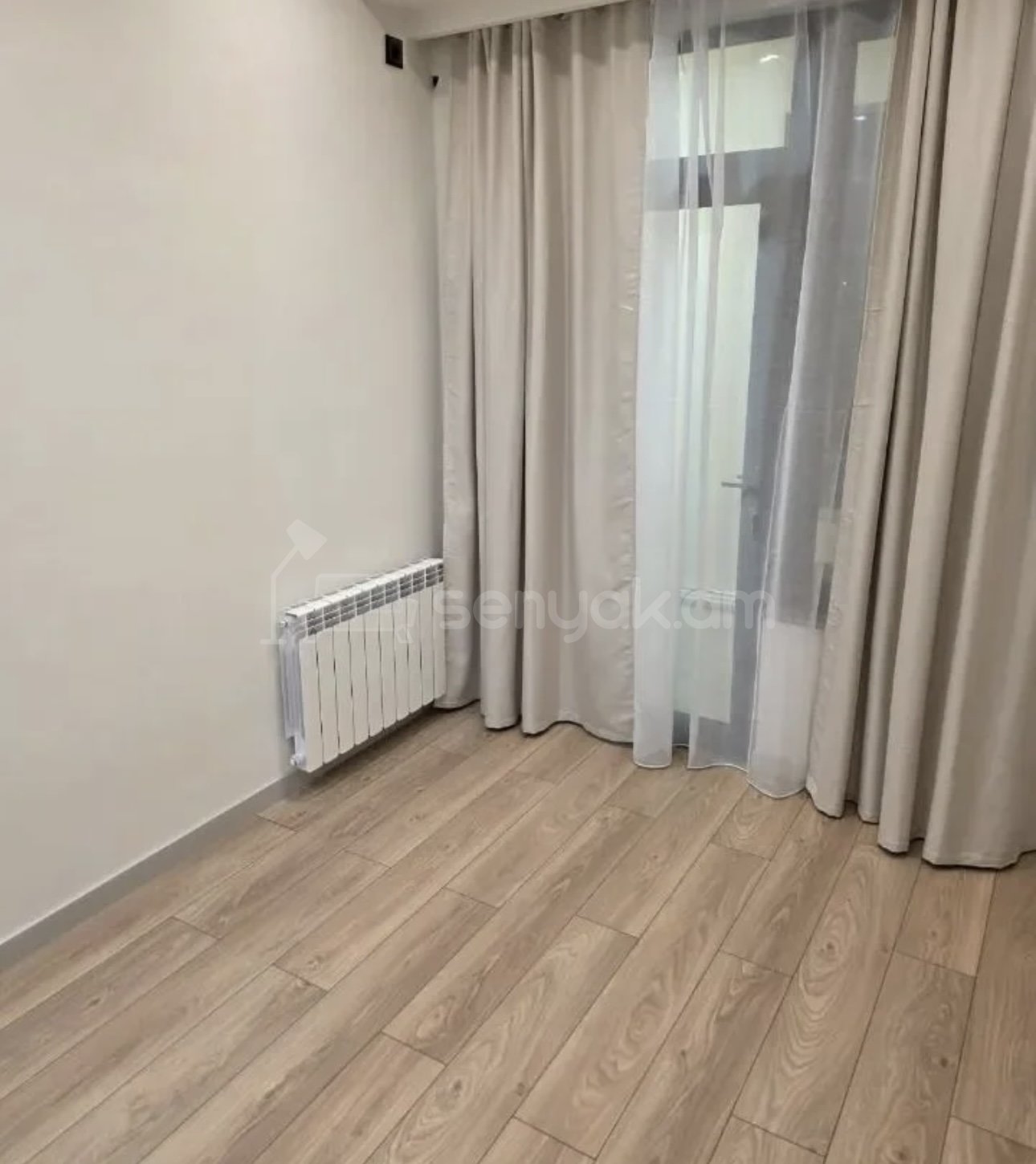 3 Սենյականոց Բնակարան, 80քմ, 5/13 հարկ, Դիզայներական Վերանորոգված, Կահավորված, Արևկող