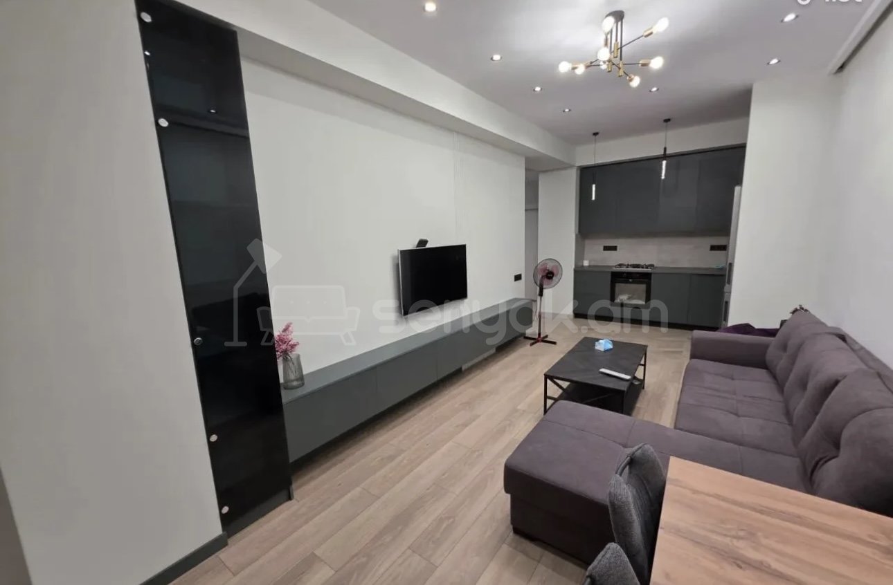 3 Սենյականոց Բնակարան, 80քմ, 5/13 հարկ, Դիզայներական Վերանորոգված, Կահավորված, Արևկող