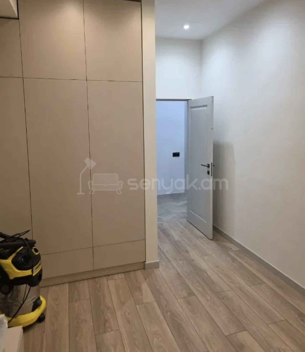 3 Սենյականոց Բնակարան, 80քմ, 5/13 հարկ, Դիզայներական Վերանորոգված, Կահավորված, Արևկող