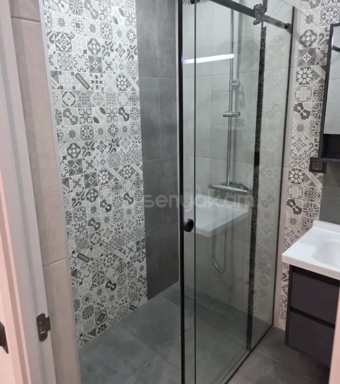 3 Սենյականոց Բնակարան, 80քմ, 5/13 հարկ, Դիզայներական Վերանորոգված, Կահավորված, Արևկող