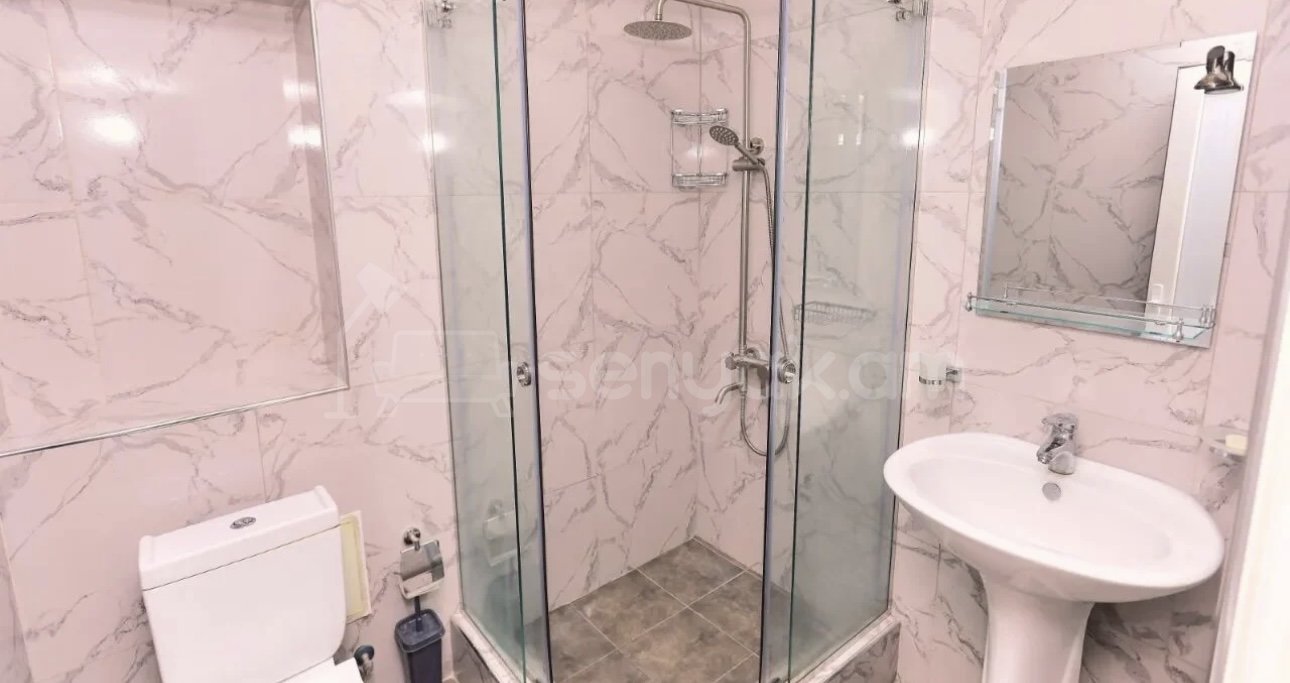 2 Սենյականոց Բնակարան Քարե Շենքում, 55քմ, 4/4 հարկ, Դիզայներական Վերանորոգված, Կահավորված, Արևկող