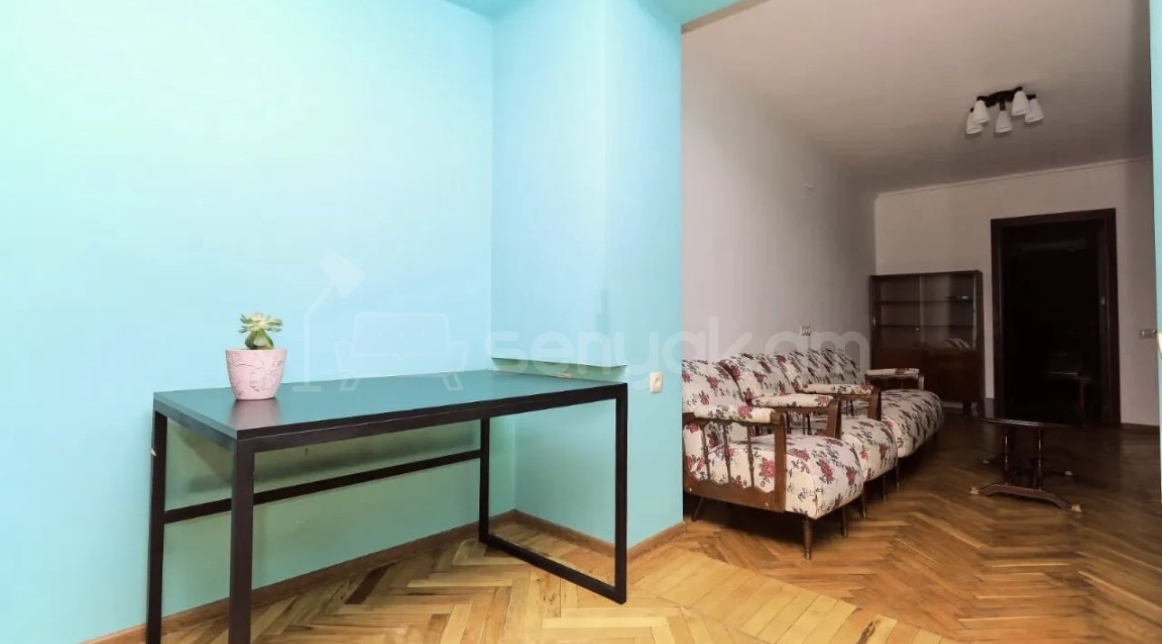 2 Սենյականոց Բնակարան Քարե Շենքում, 55քմ, 4/4 հարկ, Դիզայներական Վերանորոգված, Կահավորված, Արևկող