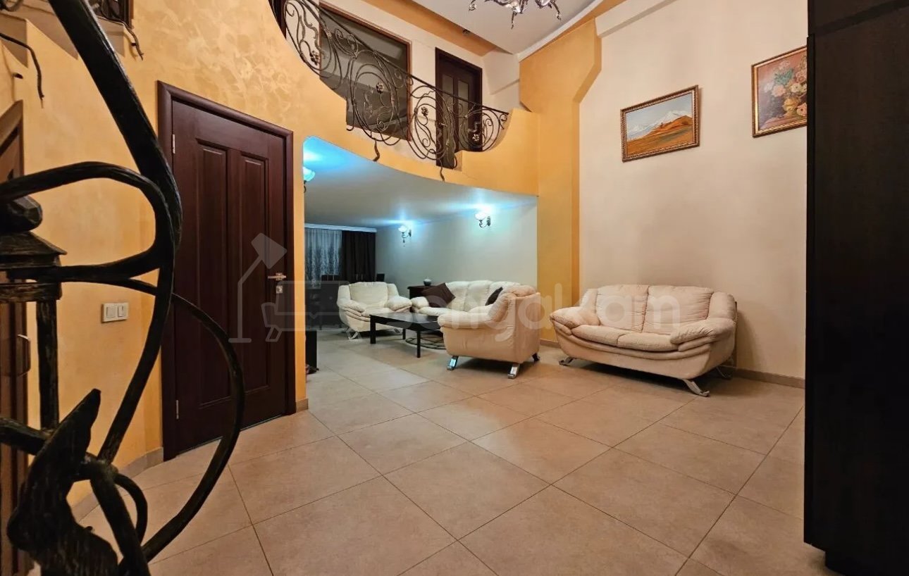 3 Սենյականոց Բնակարան, 90քմ, 3/5 հարկ, Դիզայներական Վերանորոգված, Կահավորված