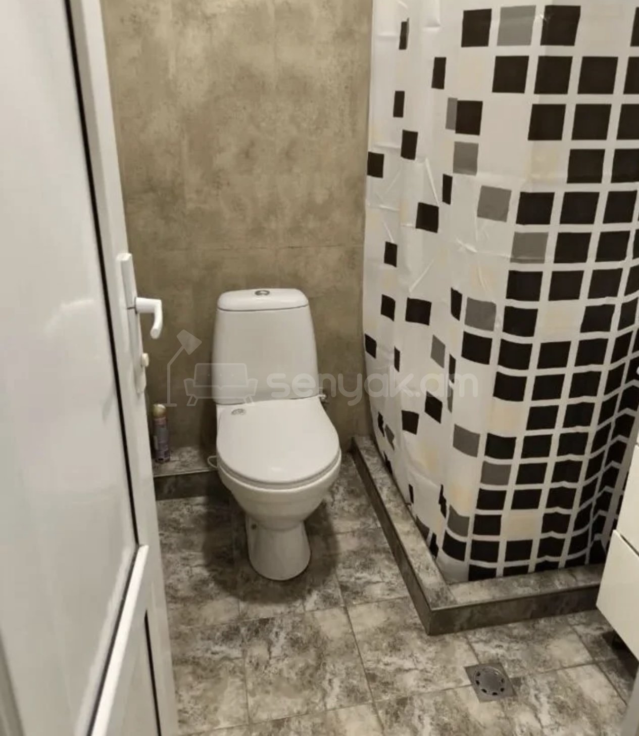 2 Սենյականոց Բնակարան Քարե Շենքում, 58քմ, 2/5 հարկ, Կապիտալ Վերանորոգված, Կահավորված, Արևկող