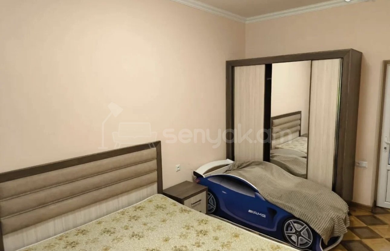 2 Սենյականոց Բնակարան Քարե Շենքում, 58քմ, 2/5 հարկ, Կապիտալ Վերանորոգված, Կահավորված, Արևկող