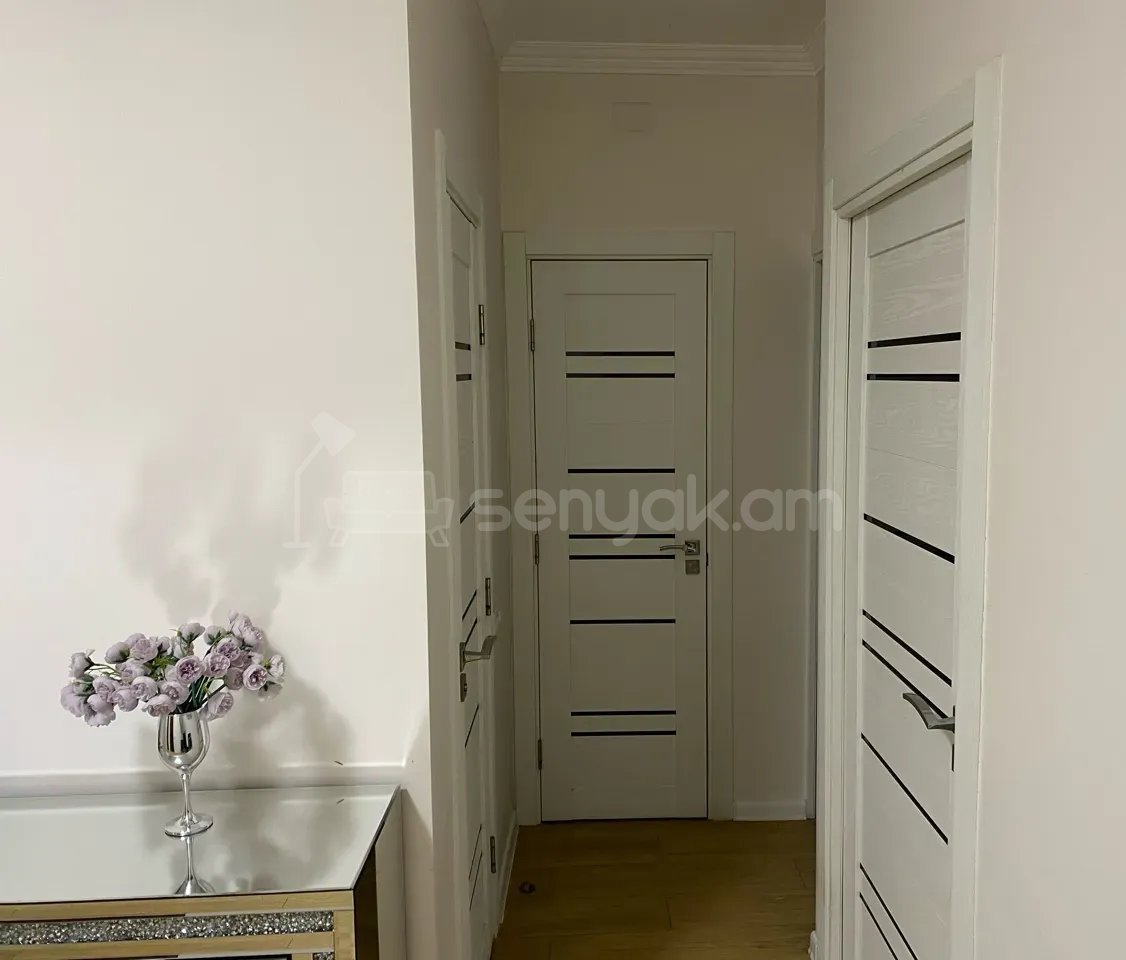 3 Սենյականոց Բնակարան, 85քմ, 3/9 հարկ, Կապիտալ Վերանորոգված