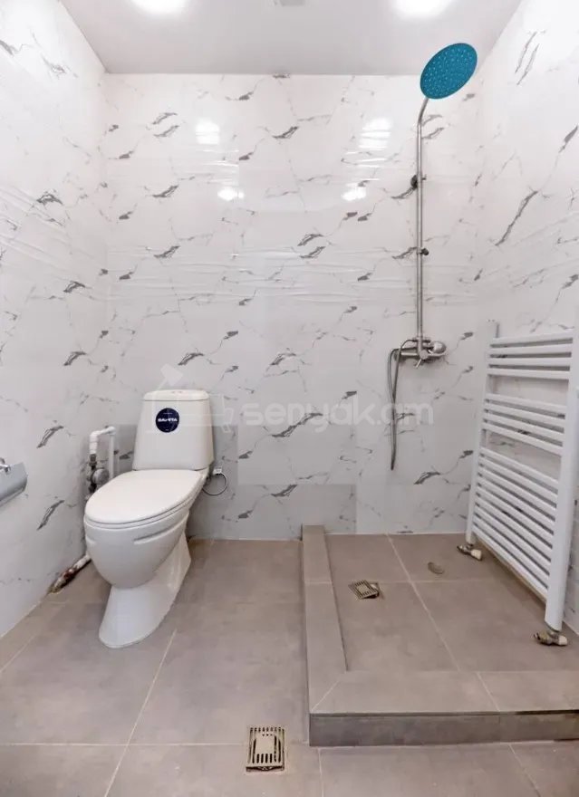 2 Սենյականոց Բնակարան Քարե Շենքում, 64քմ, 5/5 հարկ, Կապիտալ Վերանորոգված