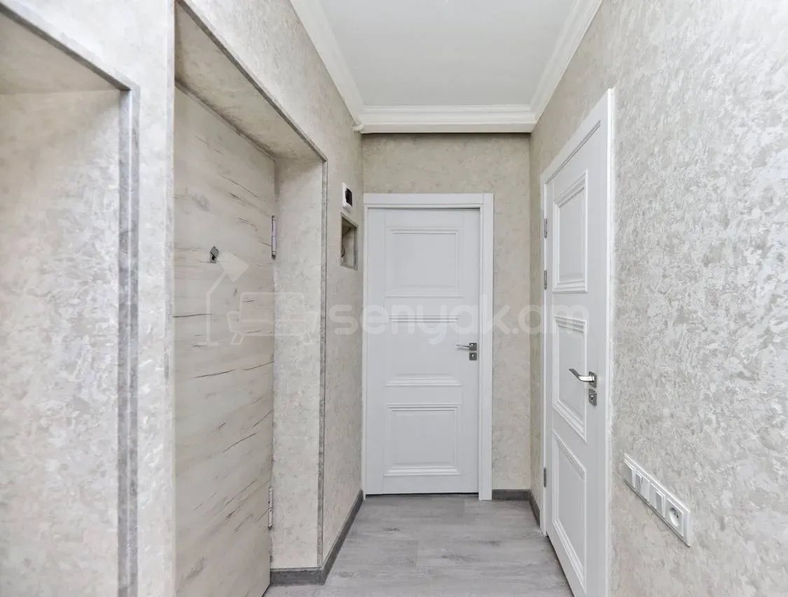 2 Սենյականոց Բնակարան Քարե Շենքում, 64քմ, 5/5 հարկ, Կապիտալ Վերանորոգված