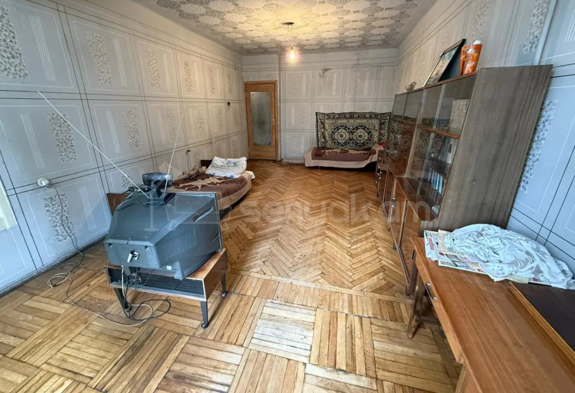 3 Սենյականոց Բնակարան Քարե Շենքում, 79քմ, 2/5 հարկ, Պետական Վիճակում