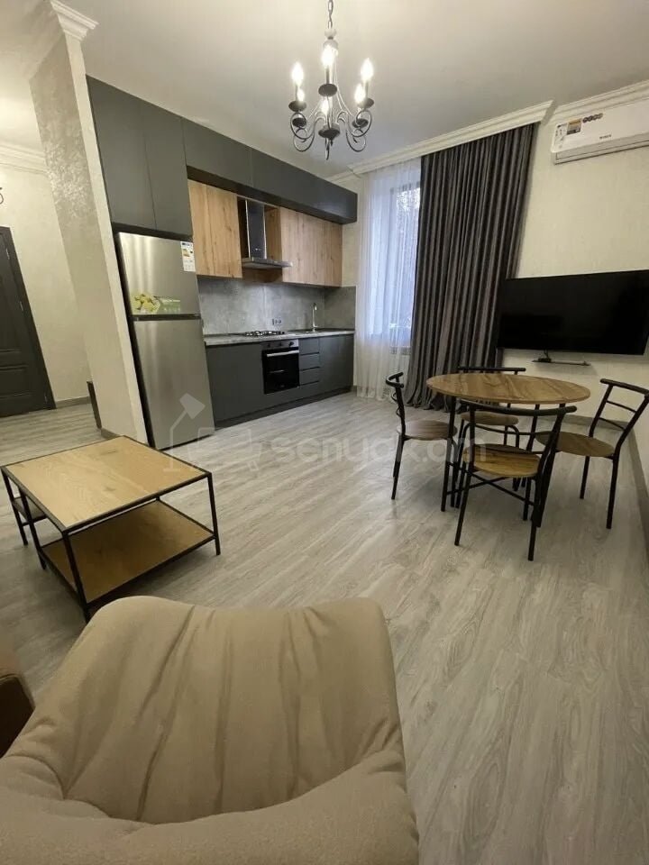 2 Սենյականոց Բնակարան Քարե Շենքում, 39քմ, 2/5 հարկ, Կապիտալ Վերանորոգված