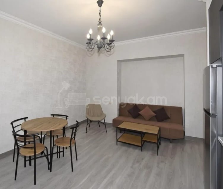 2 Սենյականոց Բնակարան Քարե Շենքում, 39քմ, 2/5 հարկ, Կապիտալ Վերանորոգված