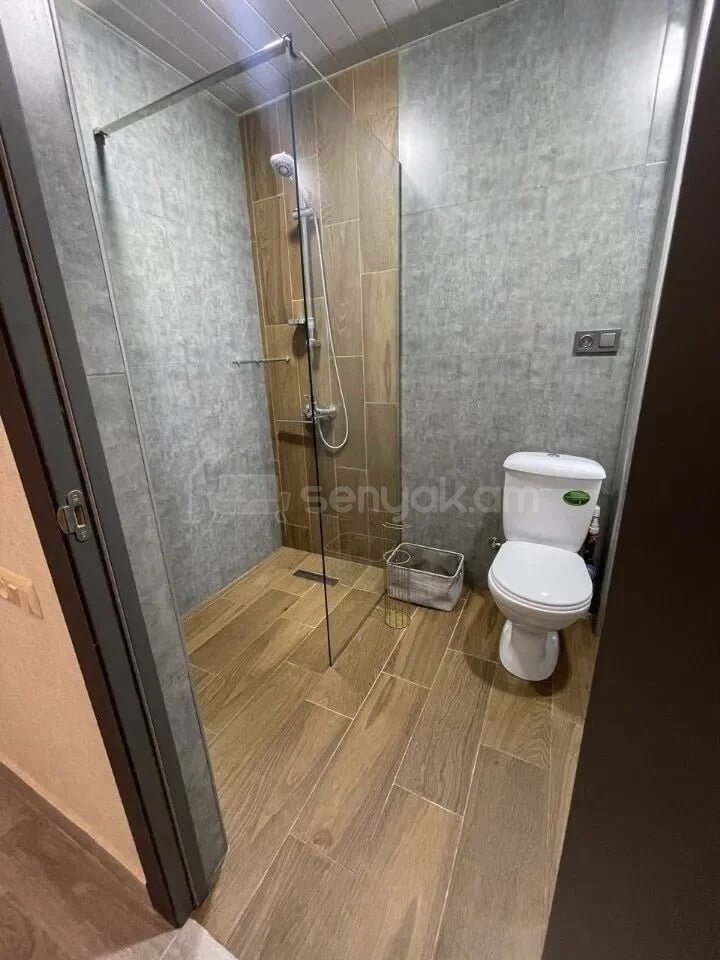 2 Սենյականոց Բնակարան Քարե Շենքում, 39քմ, 2/5 հարկ, Կապիտալ Վերանորոգված