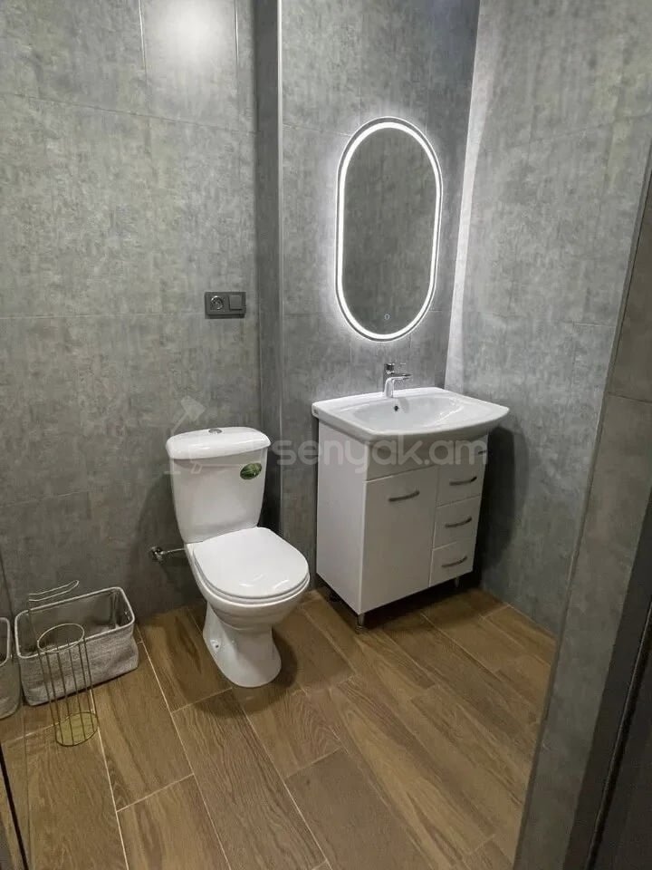 2 Սենյականոց Բնակարան Քարե Շենքում, 39քմ, 2/5 հարկ, Կապիտալ Վերանորոգված