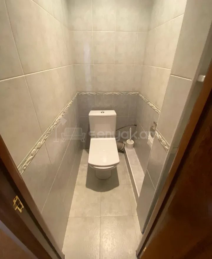 4 Սենյականոց Բնակարան, 98քմ, 2/9 հարկ, Կապիտալ Վերանորոգված