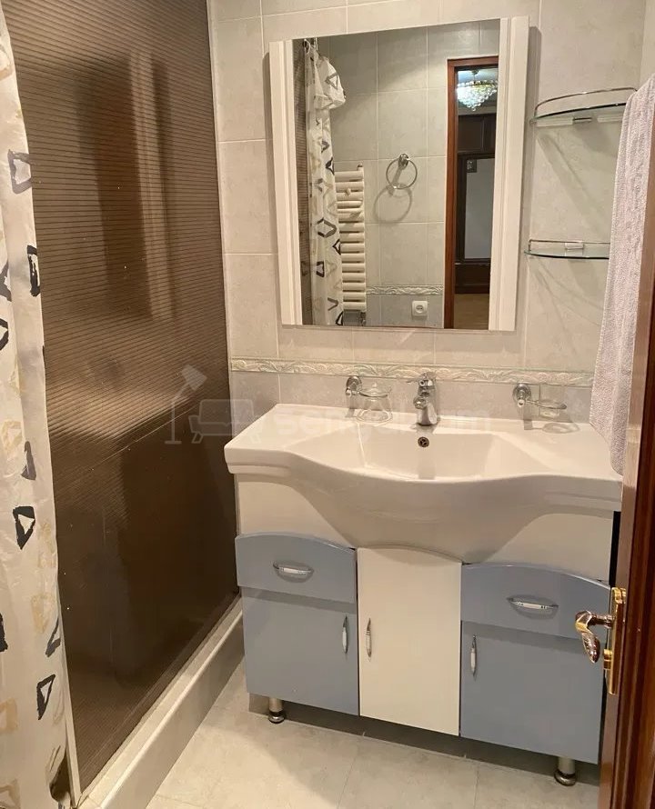 4 Սենյականոց Բնակարան, 98քմ, 2/9 հարկ, Կապիտալ Վերանորոգված