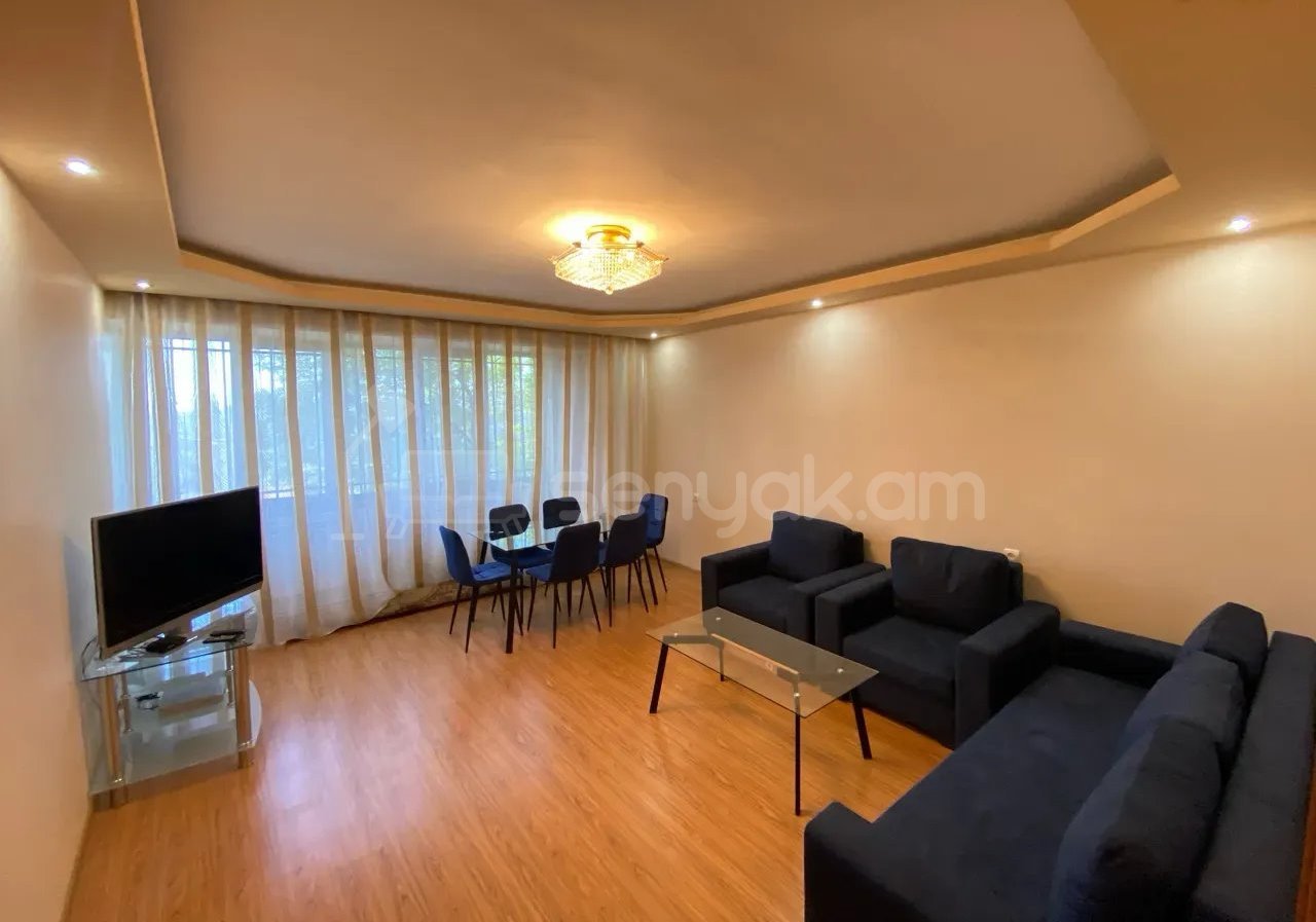 4 Սենյականոց Բնակարան, 98քմ, 2/9 հարկ, Կապիտալ Վերանորոգված