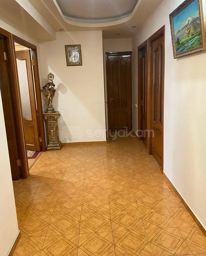 4 Սենյականոց Բնակարան, 98քմ, 2/9 հարկ, Կապիտալ Վերանորոգված