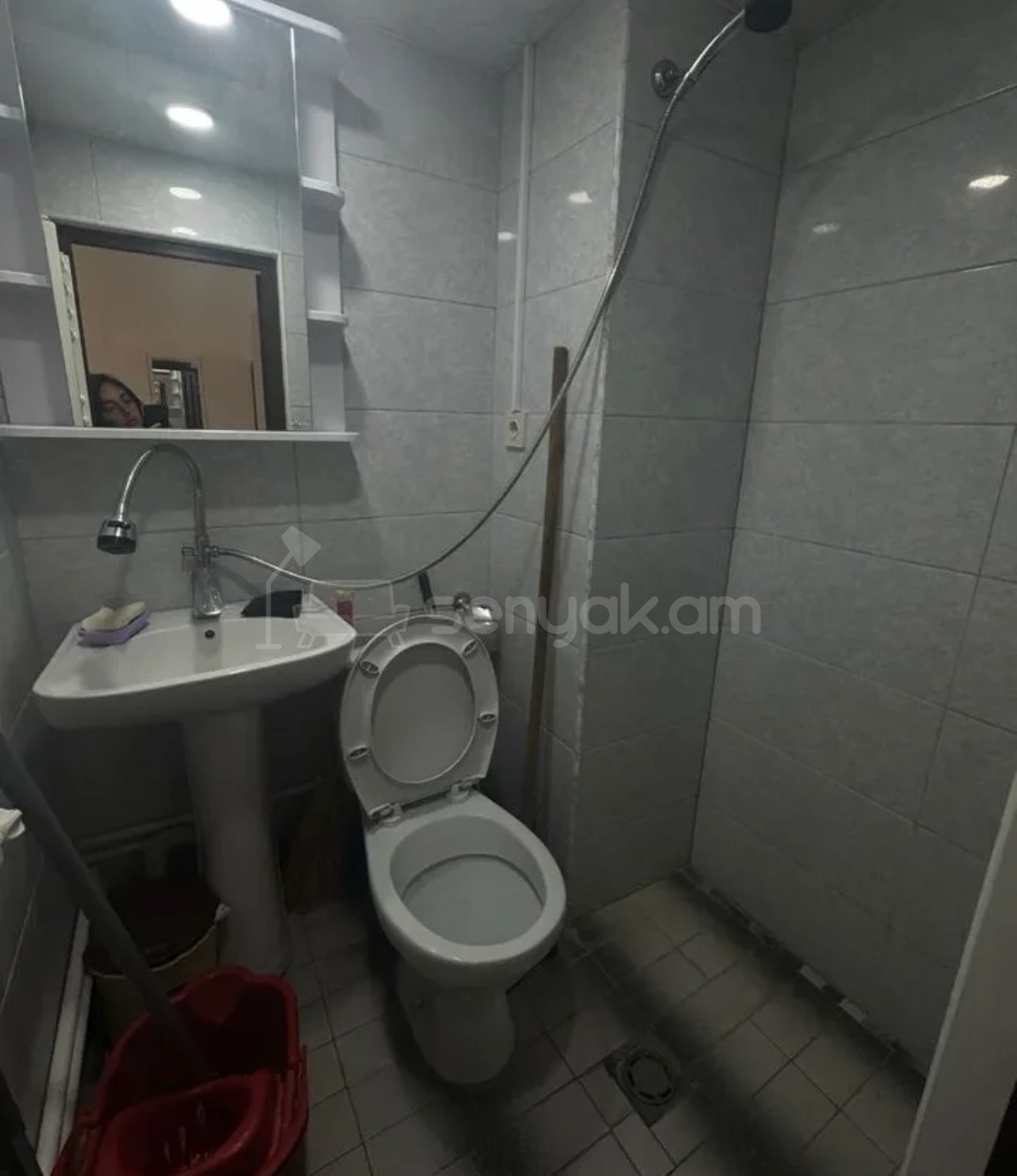 1 Սենյականոց Բնակարան Քարե Շենքում, 40քմ, 3/8 հարկ, Դիզայներական Վերանորոգված, Կահավորված