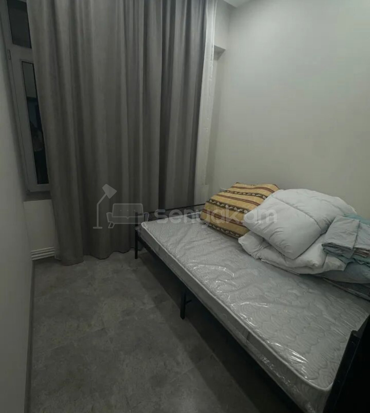 1 Սենյականոց Բնակարան Քարե Շենքում, 40քմ, 3/8 հարկ, Դիզայներական Վերանորոգված, Կահավորված