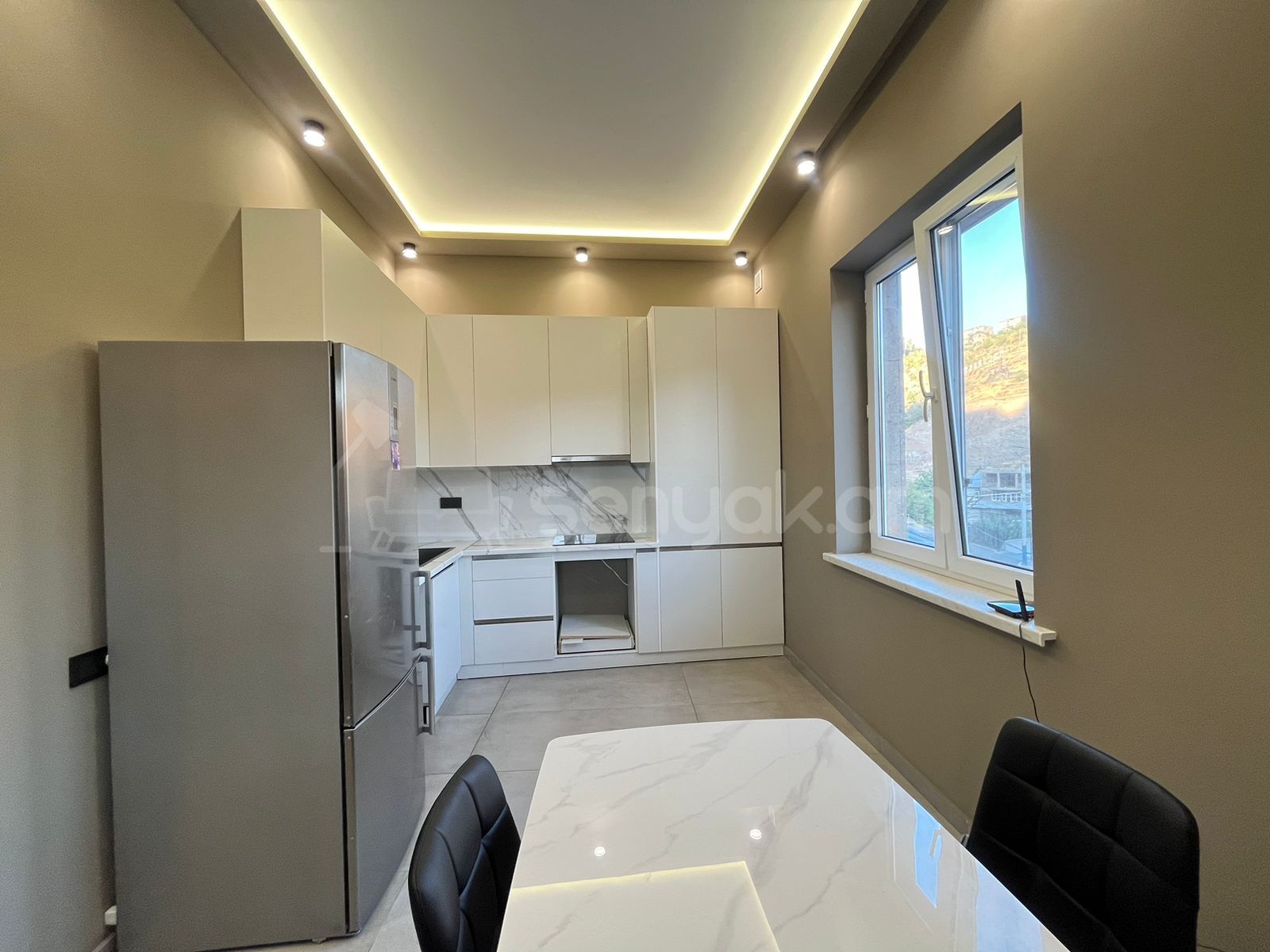 4 Սենյականոց Սեփական Տուն, 180քմ, Դիզայներական Վերանորոգված, Կահավորված