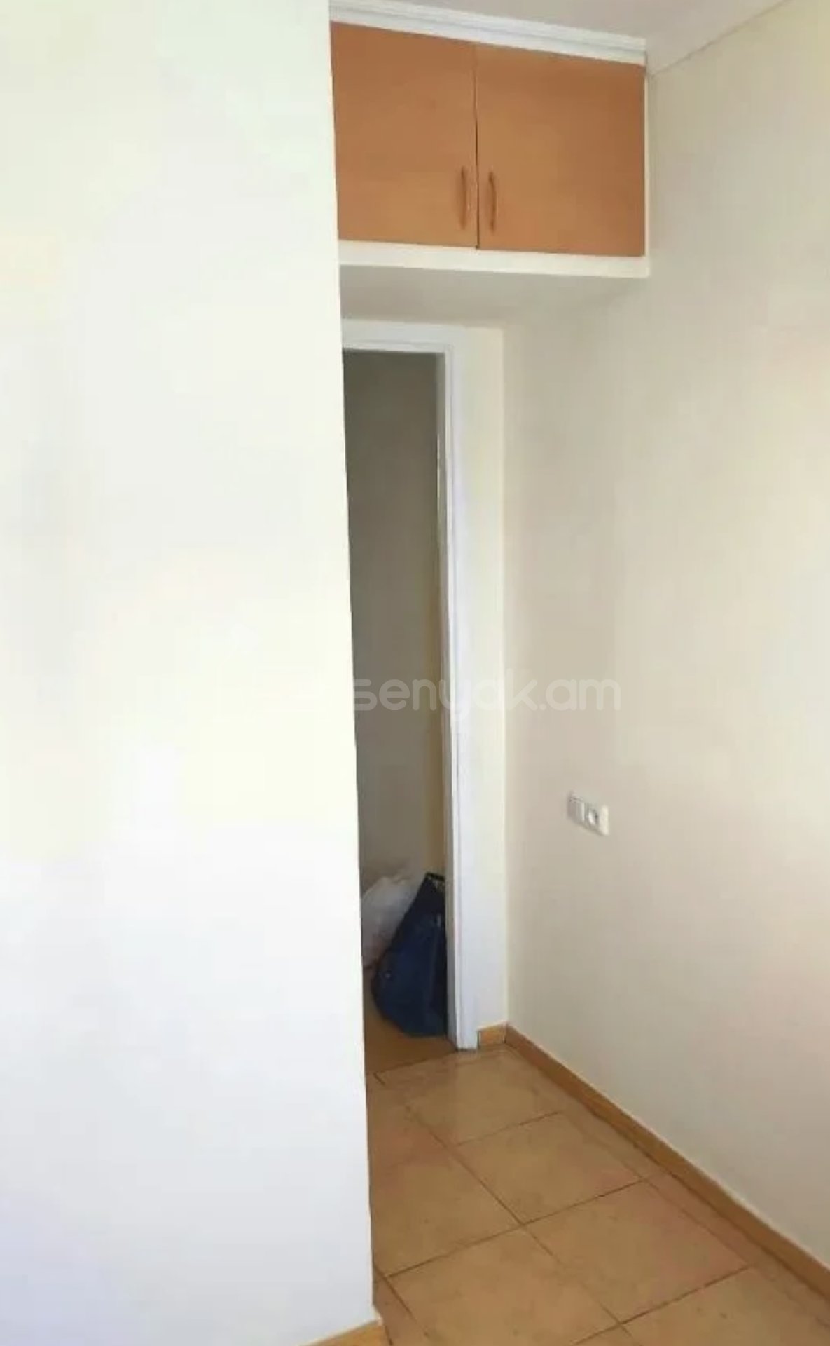 2 Սենյականոց Բնակարան Քարե Շենքում, 62քմ, 4/4 հարկ, Կապիտալ Վերանորոգված, Մասամբ Կահավորված