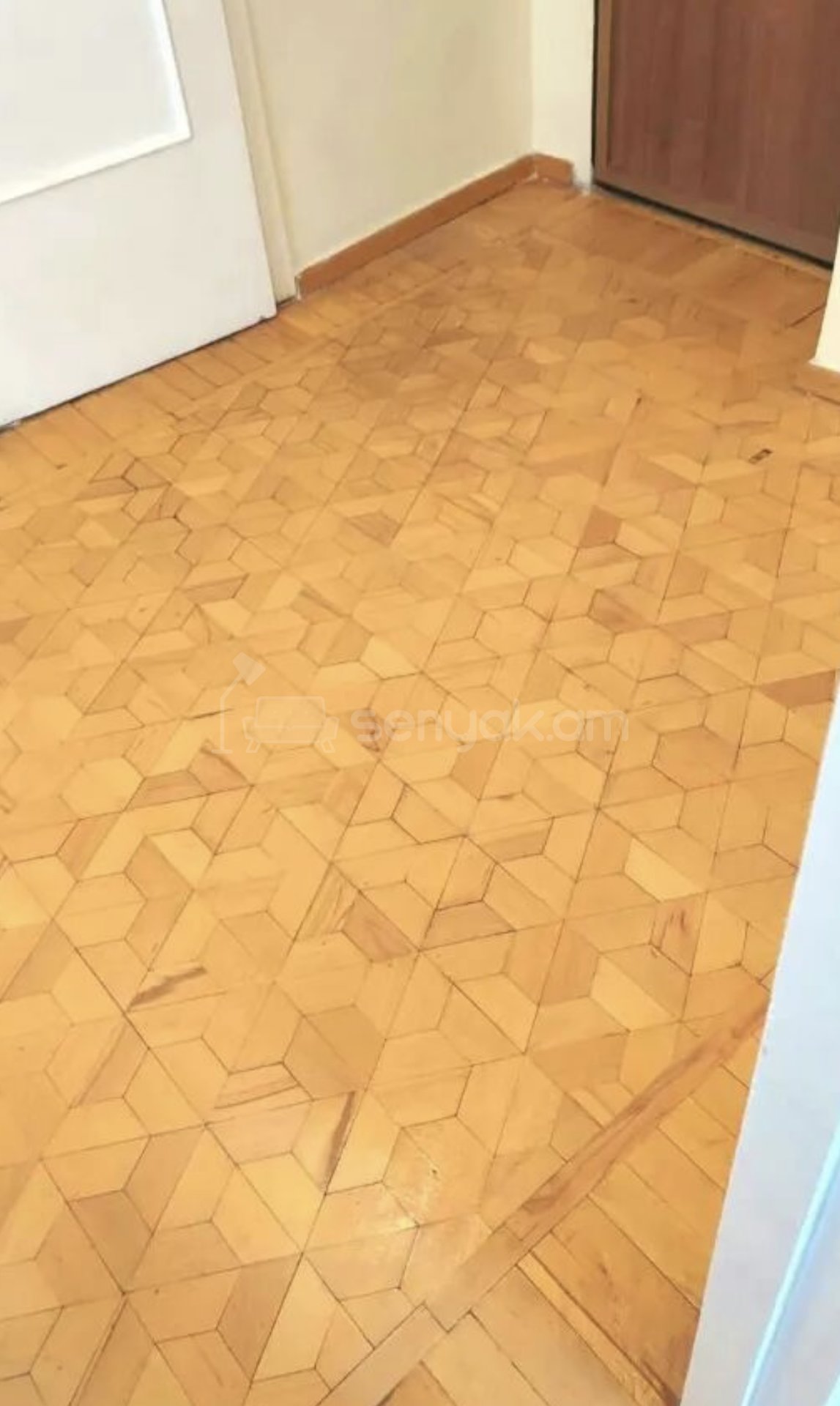 2 Սենյականոց Բնակարան Քարե Շենքում, 62քմ, 4/4 հարկ, Կապիտալ Վերանորոգված, Մասամբ Կահավորված