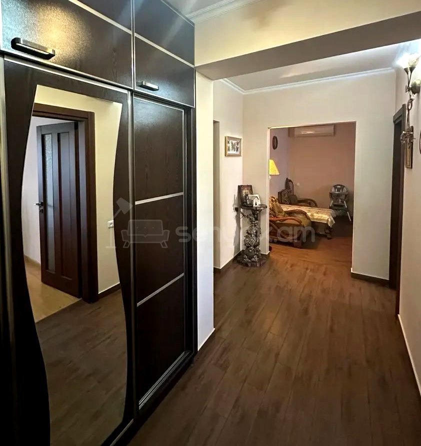 4 Սենյականոց Բնակարան, 95քմ, 4/9 հարկ, Կապիտալ Վերանորոգված