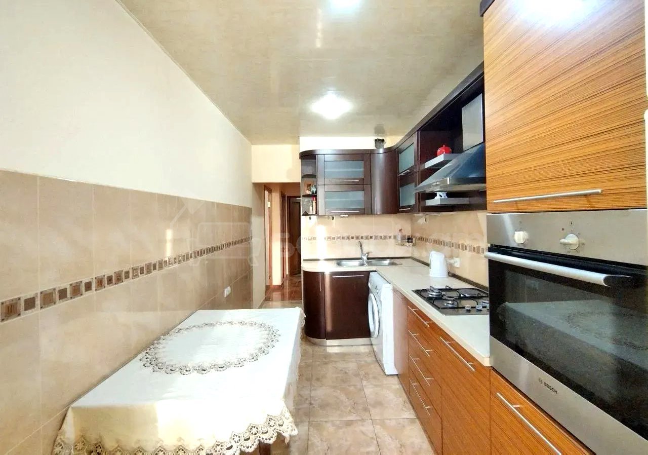 3 Սենյականոց Բնակարան, 80քմ, 3/9 հարկ, Կապիտալ Վերանորոգված