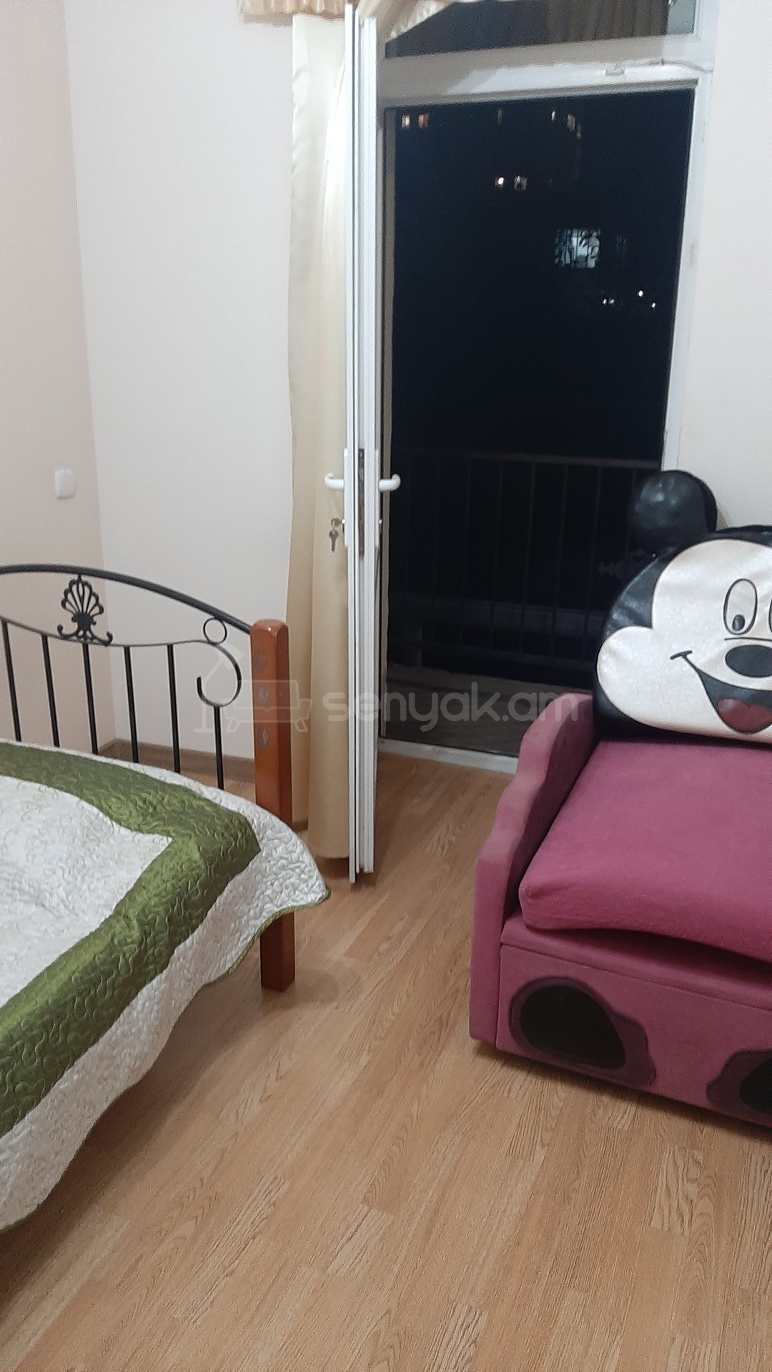 3 Սենյականոց Բնակարան Քարե Շենքում, 85քմ, 2/2 հարկ, Կապիտալ Վերանորոգված, Կահավորված, Արևկող