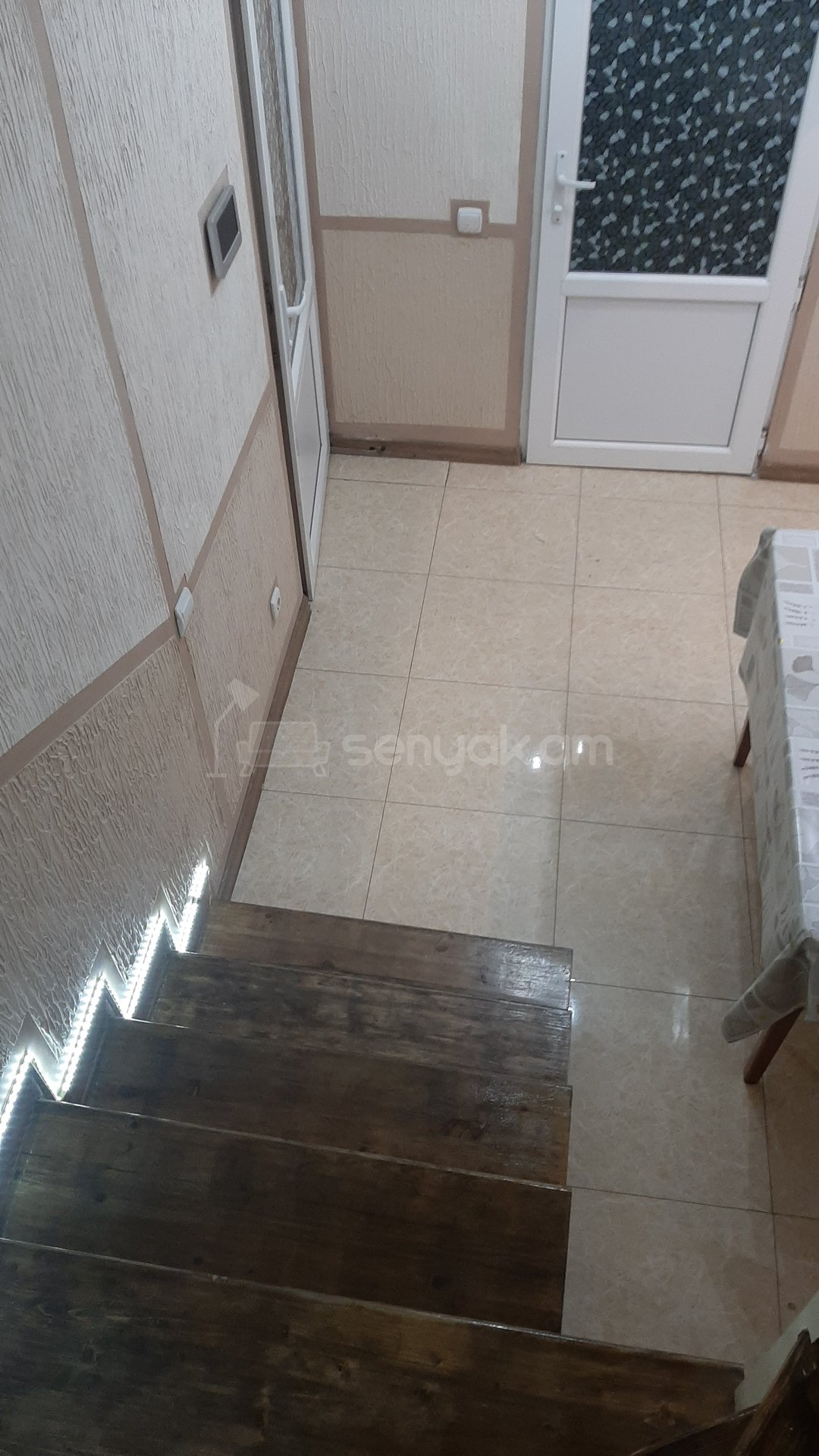 3 Սենյականոց Բնակարան Քարե Շենքում, 85քմ, 2/2 հարկ, Կապիտալ Վերանորոգված, Կահավորված, Արևկող