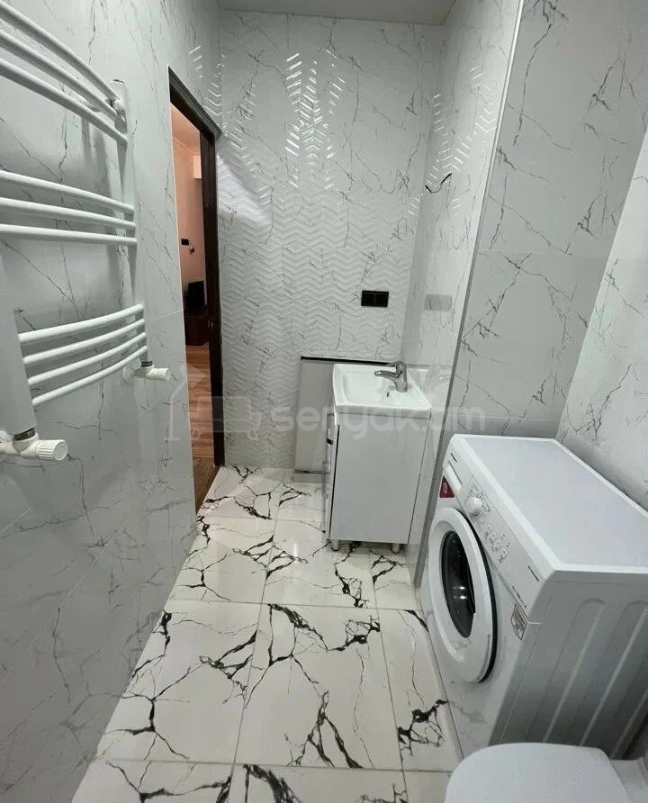 2 Սենյականոց Բնակարան Նորակառույցում, 44քմ, 2/4 հարկ, Կապիտալ Վերանորոգված