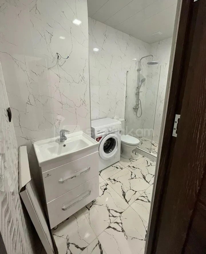 2 Սենյականոց Բնակարան Նորակառույցում, 44քմ, 2/4 հարկ, Կապիտալ Վերանորոգված