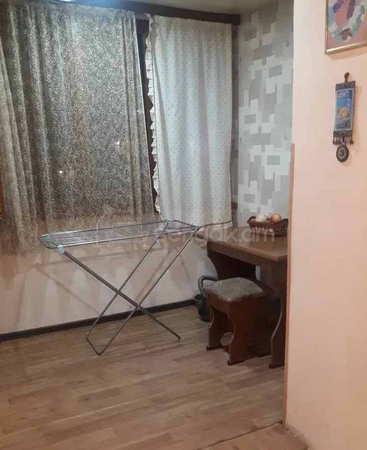 2 Սենյականոց Բնակարան Քարե Շենքում, 56քմ, 4/4 հարկ, Կապիտալ Վերանորոգված, Կահավորված, Արևկող