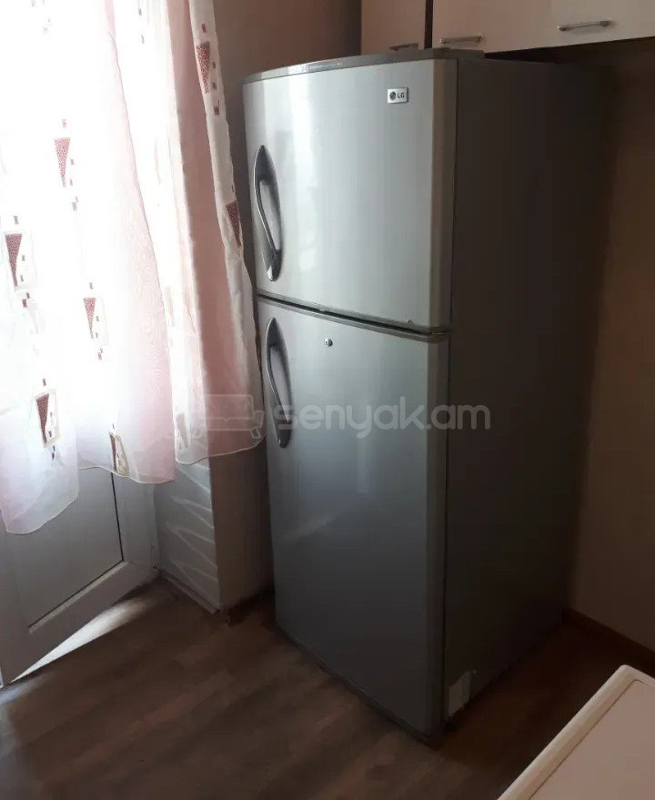 1 Սենյականոց Բնակարան Քարե Շենքում, 33քմ, 2/5 հարկ, Պետական Վիճակում, Կահավորված