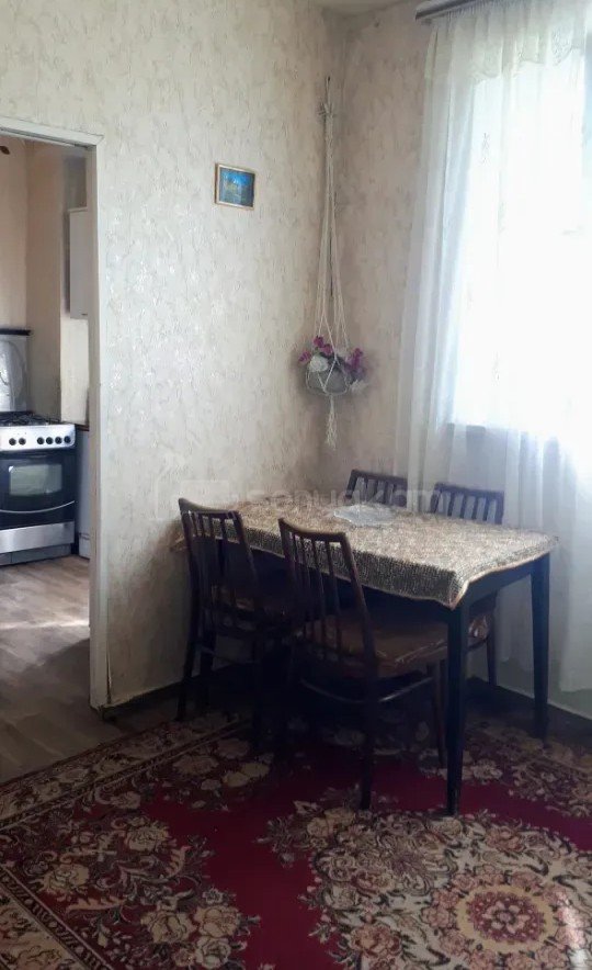 1 Սենյականոց Բնակարան Քարե Շենքում, 33քմ, 2/5 հարկ, Պետական Վիճակում, Կահավորված