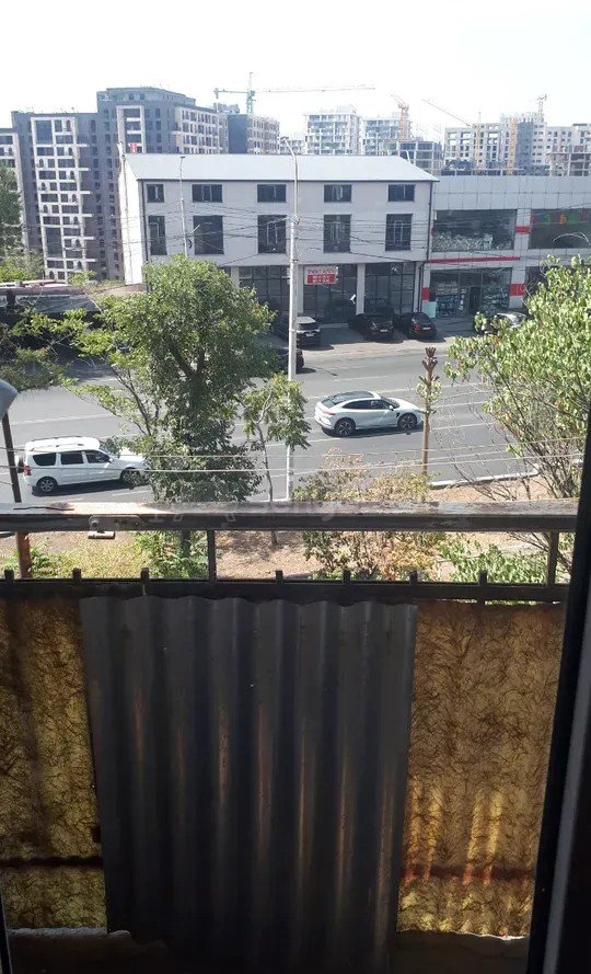 1 Սենյականոց Բնակարան Քարե Շենքում, 33քմ, 2/5 հարկ, Պետական Վիճակում, Կահավորված