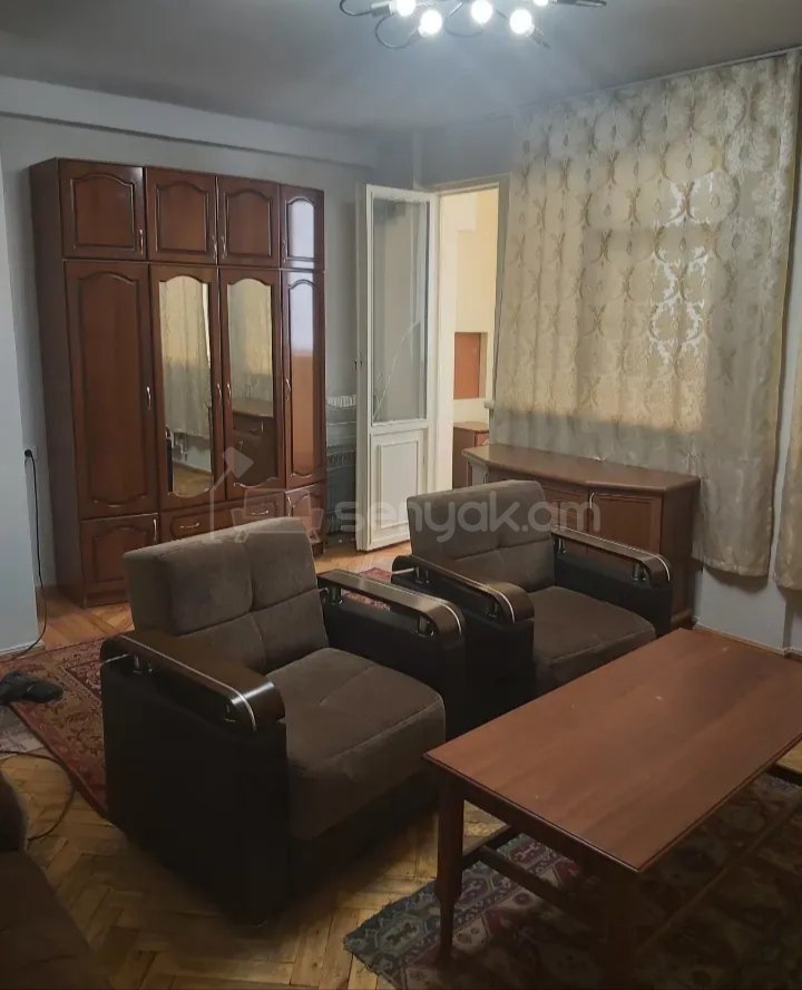 1 Սենյականոց Բնակարան Քարե Շենքում, 50քմ, 9/9 հարկ, Կապիտալ Վերանորոգված, Կահավորված