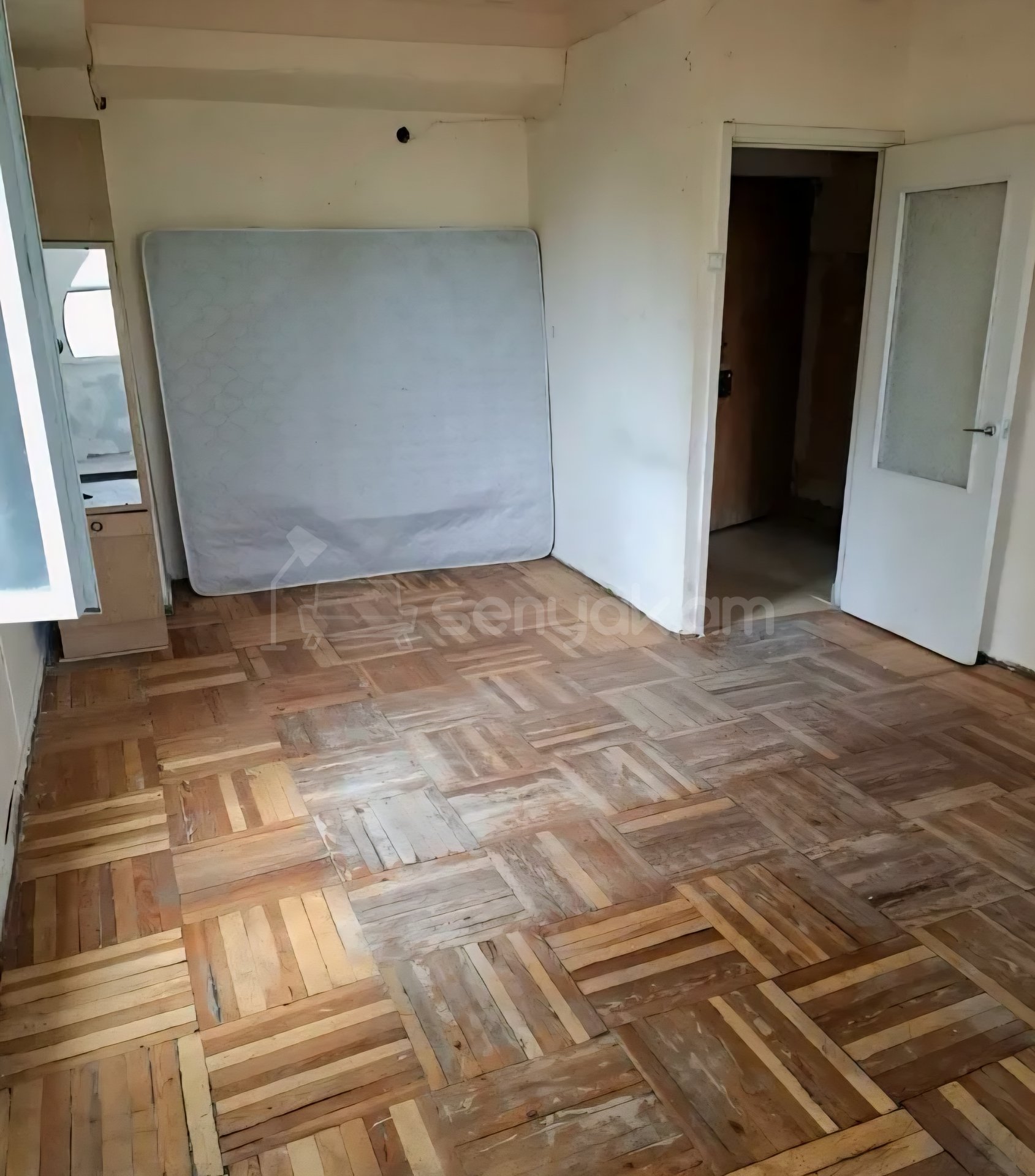 1 Սենյականոց Բնակարան, 47քմ, 3/9 հարկ, Պետական Վիճակում