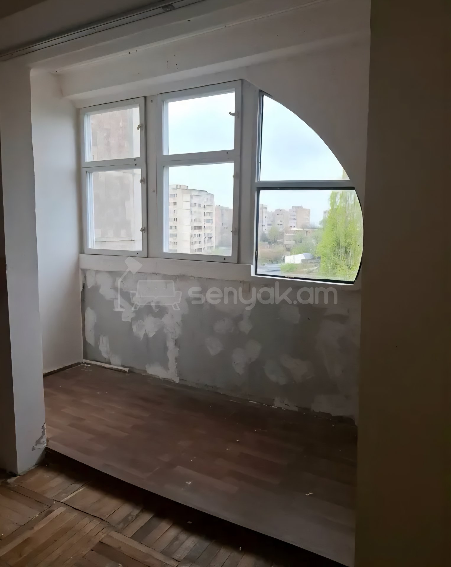 1 Սենյականոց Բնակարան, 47քմ, 3/9 հարկ, Պետական Վիճակում