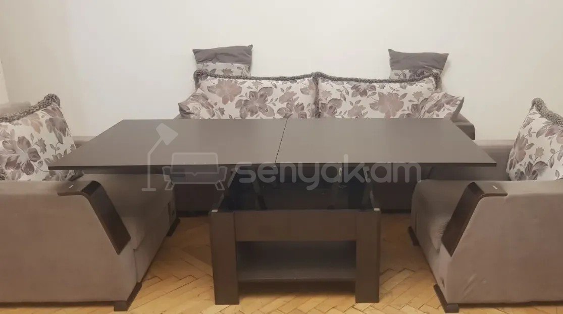 3 Սենյականոց Բնակարան Քարե Շենքում, 86քմ, 4/4 հարկ, Կապիտալ Վերանորոգված, Կահավորված