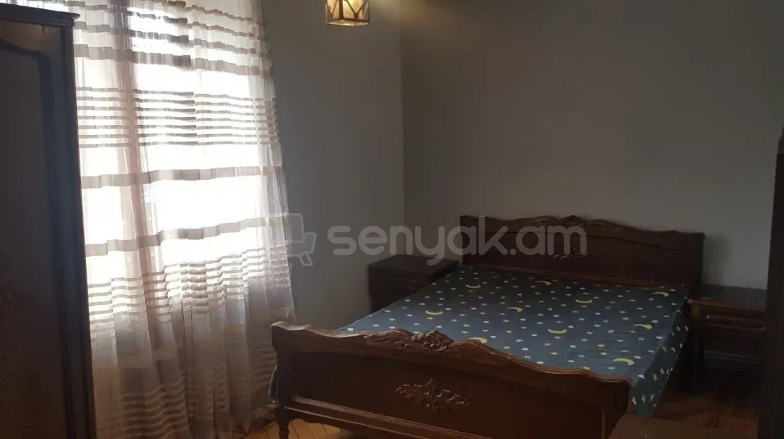 3 Սենյականոց Բնակարան Քարե Շենքում, 86քմ, 4/4 հարկ, Կապիտալ Վերանորոգված, Կահավորված