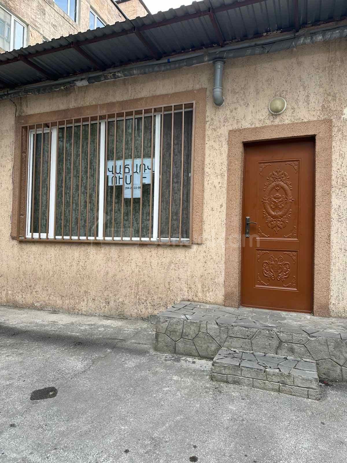 3 Սենյականոց Բնակարան Նորակառույց Քարե Շենքում, 67քմ, 1/1 հարկ, Կապիտալ Վերանորոգված