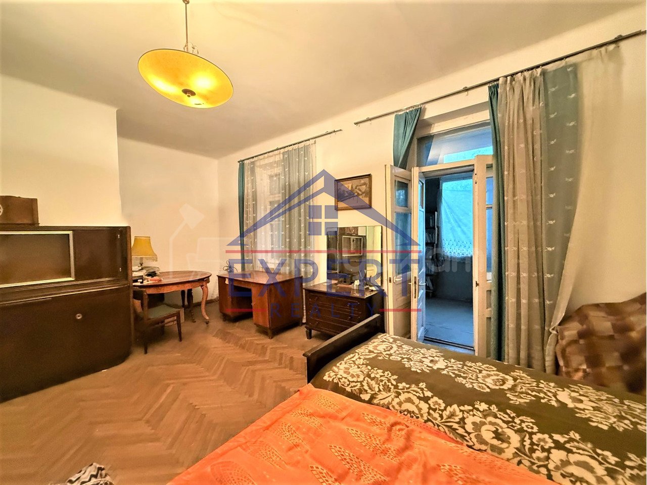 4 Սենյականոց Բնակարան Քարե Շենքում, 108քմ, 2/6 հարկ, Պետական Վիճակում