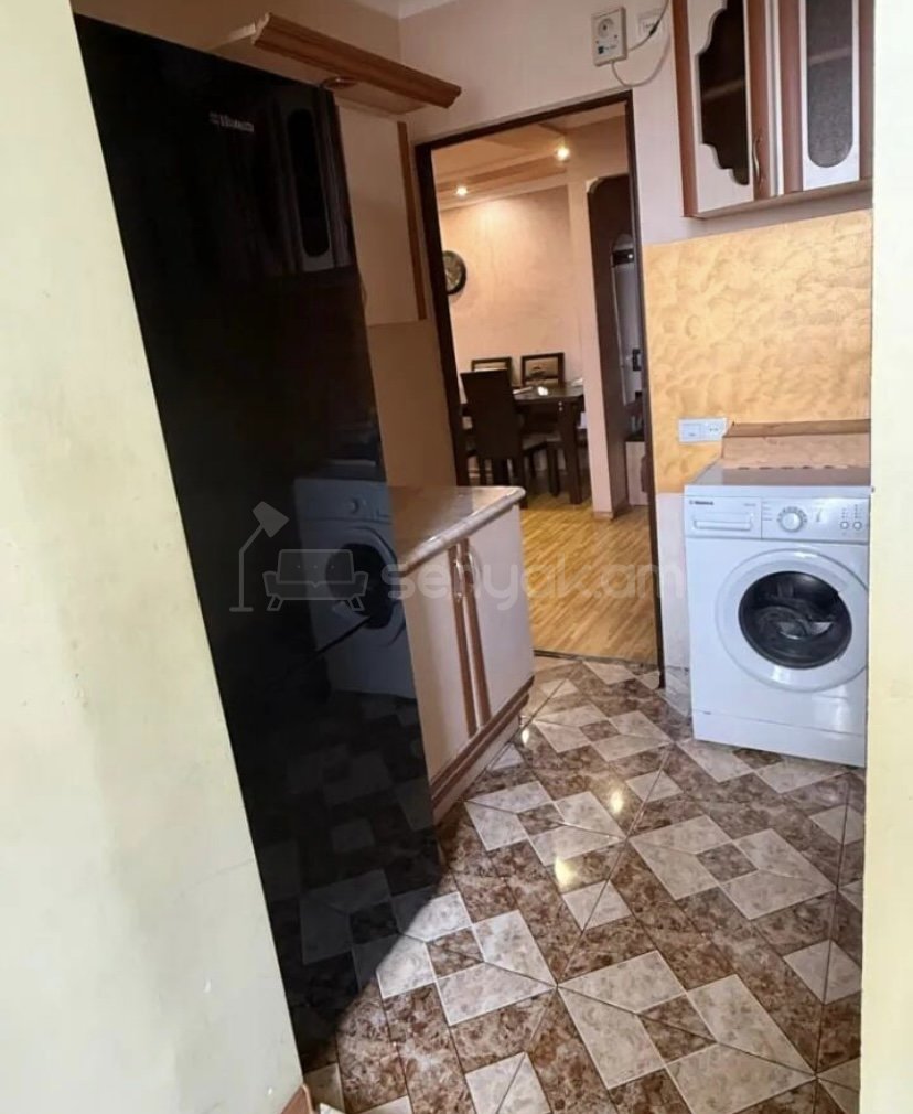 2 Սենյականոց Բնակարան Քարե Շենքում, 42քմ, 4/4 հարկ, Կապիտալ Վերանորոգված