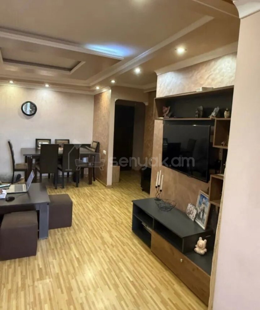 2 Սենյականոց Բնակարան Քարե Շենքում, 42քմ, 4/4 հարկ, Կապիտալ Վերանորոգված