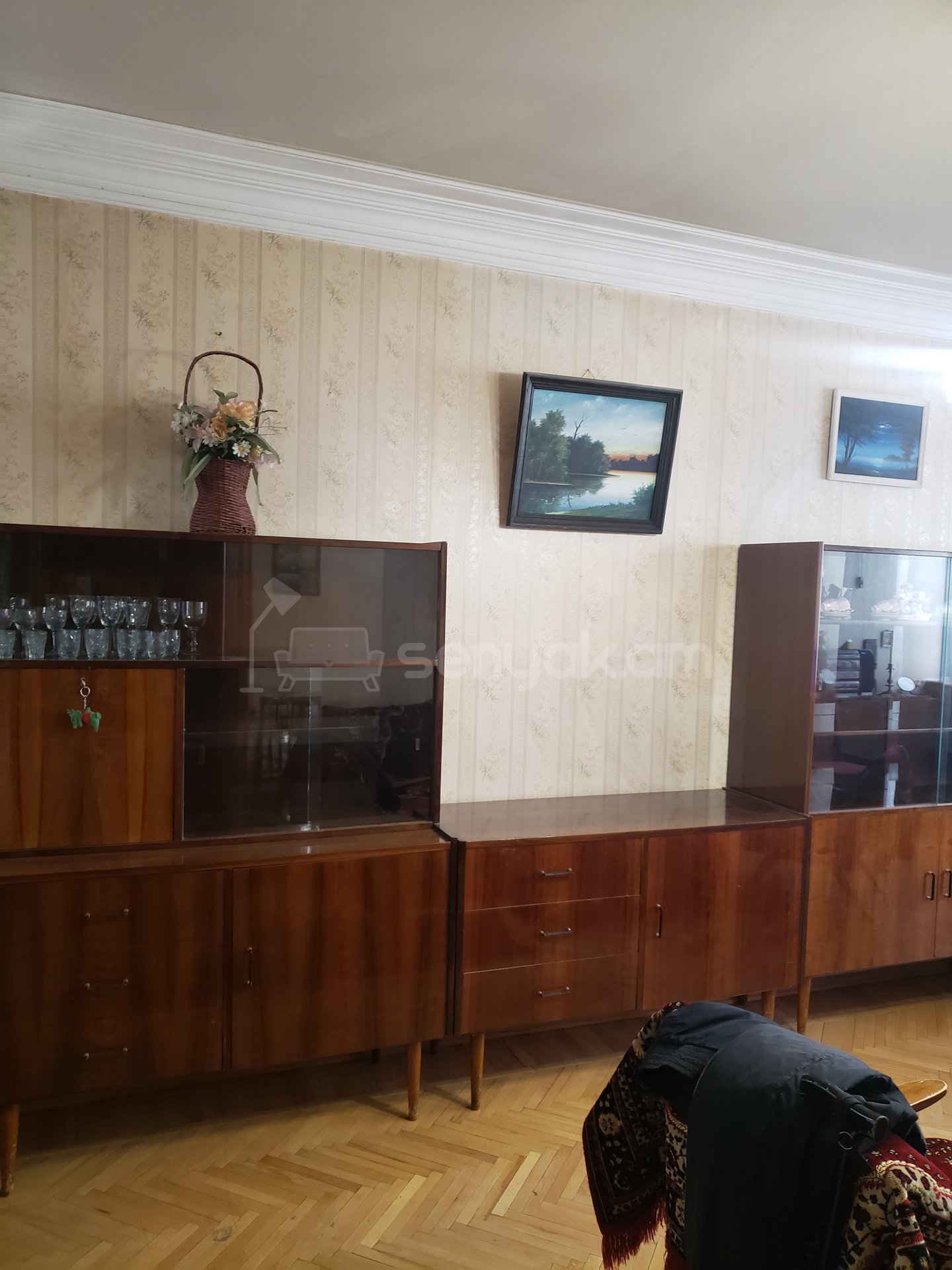 1 Սենյականոց Բնակարան Քարե Շենքում, 47քմ, 2/5 հարկ, Նորմալ Վիճակում, Կահավորված, Արևկող